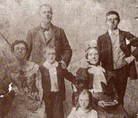 Stan Laurel and family ca. 1897