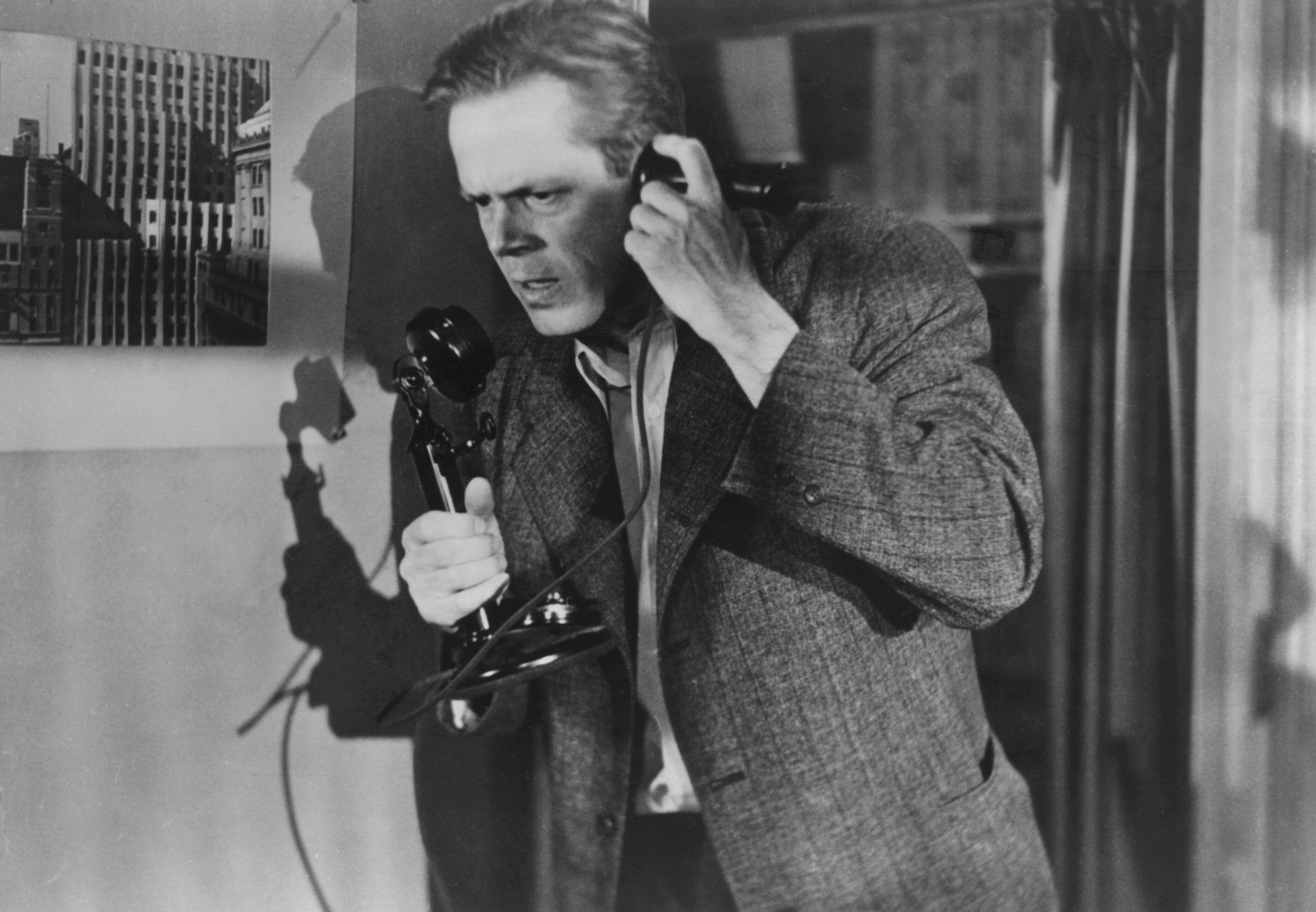 Chicago Calling (1952)