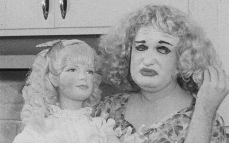 A person impersonating Bette Davis.